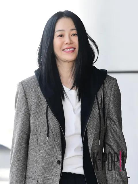 Ko Hyun-jung — Airport