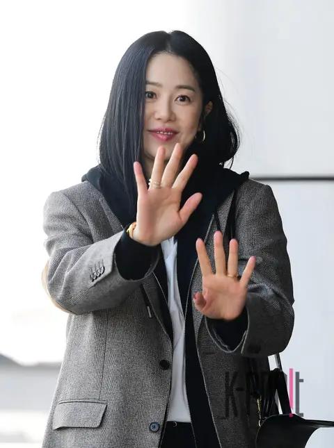 Ko Hyun-jung — Airport