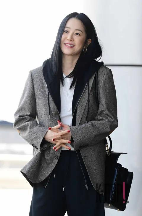 Ko Hyun-jung — Airport