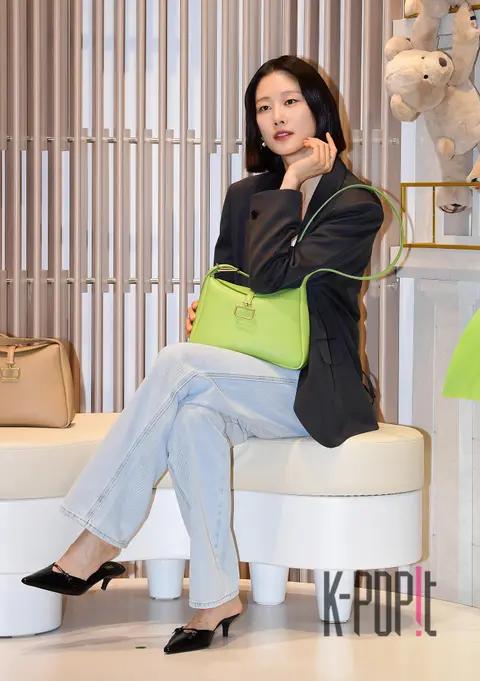 Lee Hyun-yi — Launch