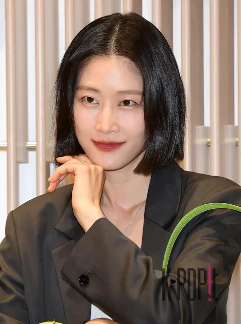 Lee Hyun-yi — Launch