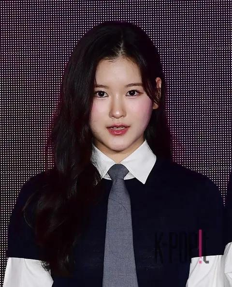 Applicant Kang Ji-won — I-Land 2 Production Briefing