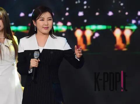Song Ga-in — Trot Music Awards