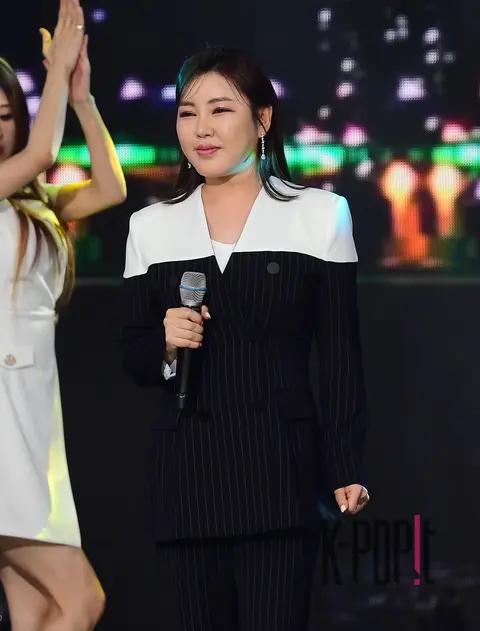 Song Ga-in — Trot Music Awards