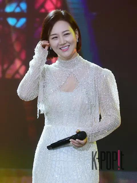 Jang Yun-jeong — Trot Music Awards