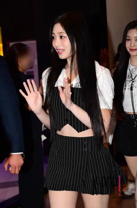 Ahyeon (BABYMONSTER) — Signing Event