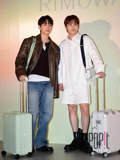Baekhyun (EXO), Xiumin (EXO) — Launch