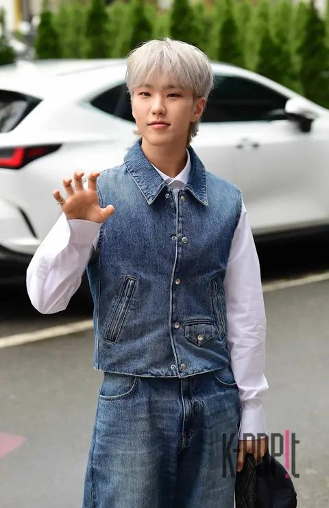 Hoshi (SEVENTEEN) — SYNCHROYOU Arrival