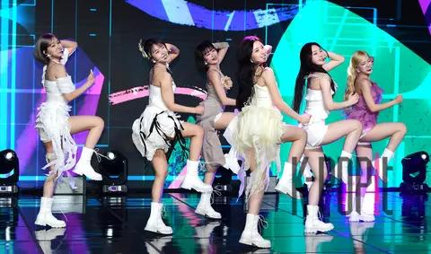 B-WAVE — Showcase
