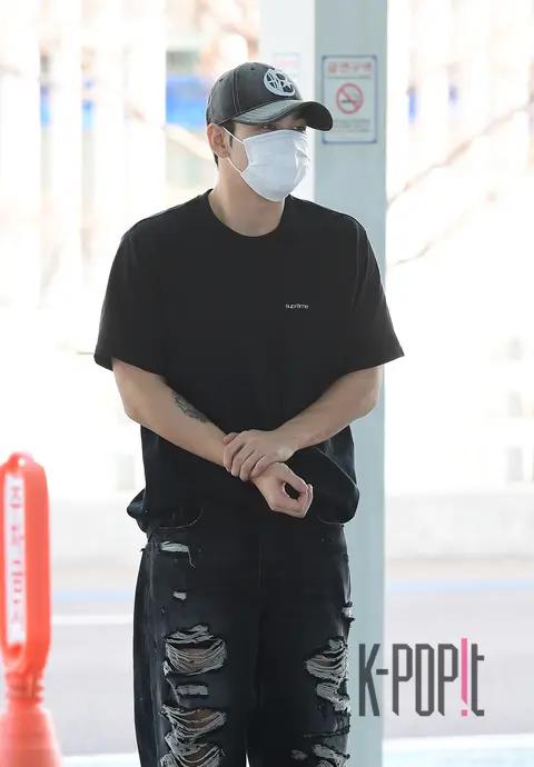 Baek Ho — Airport