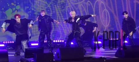 T.O.T — Showcase