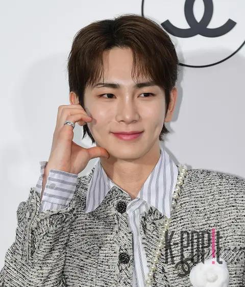 Key (SHINee) — Launch