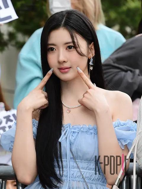 Go-un (B-Wave) — Music Bank Arrival
