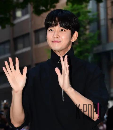 Kim Soo-hyun — Queen of Tears Wrap Party