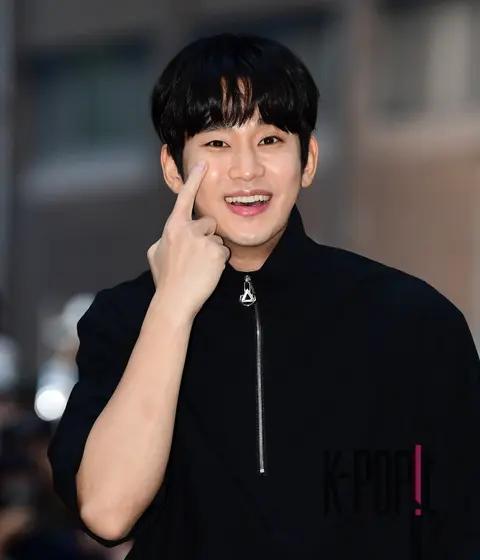 Kim Soo-hyun — Queen of Tears Wrap Party