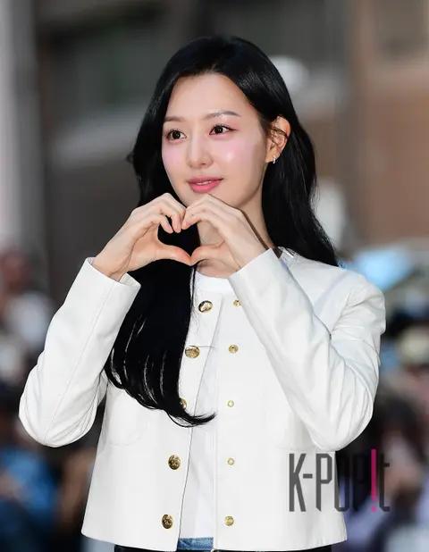 Kim Ji-won — Queen of Tears Wrap Party