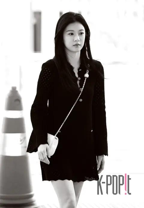 Ko Yun-jung — Airport
