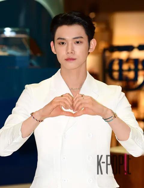 Yeonjun (TXT) — Launch