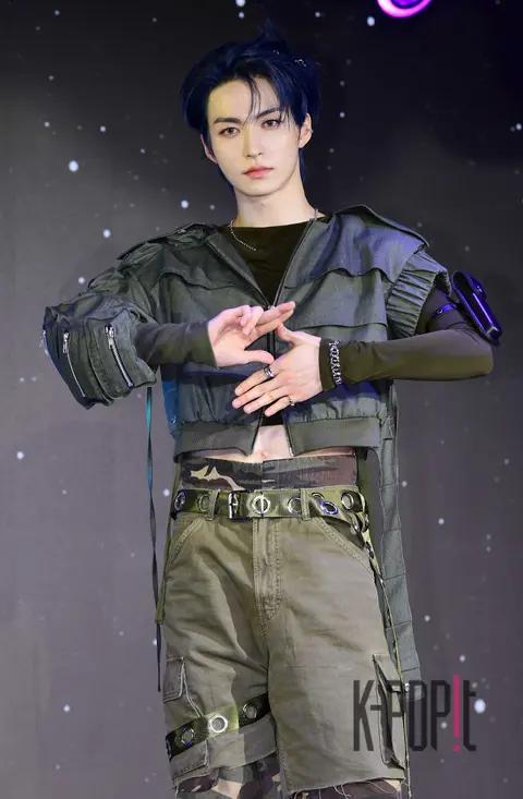 Elast Ro-min — Showcase