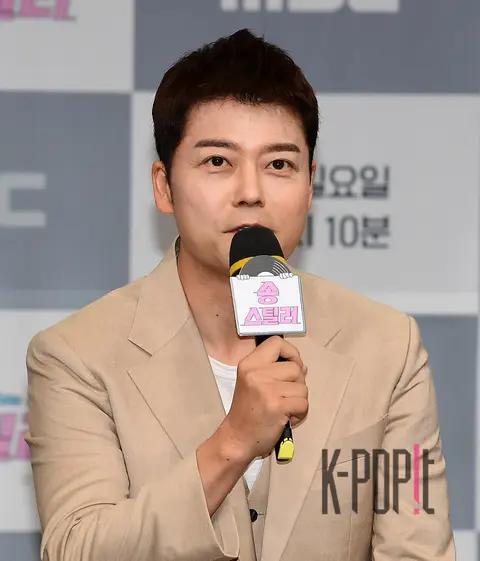Jeon Hyun-moo — Song Stealer Premiere
