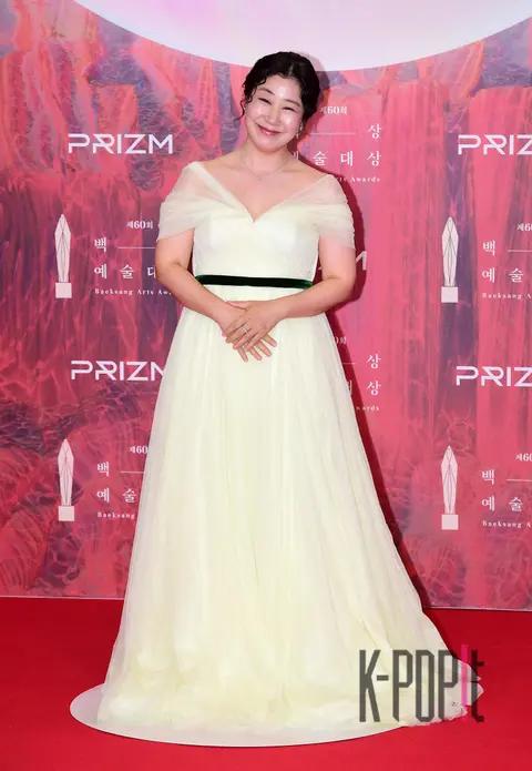 Ra Mi-ran — Baeksang Arts Awards Red Carpet