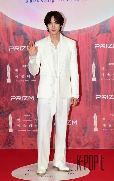 Yoo Yeon-seok — Baeksang Arts Awards Red Carpet