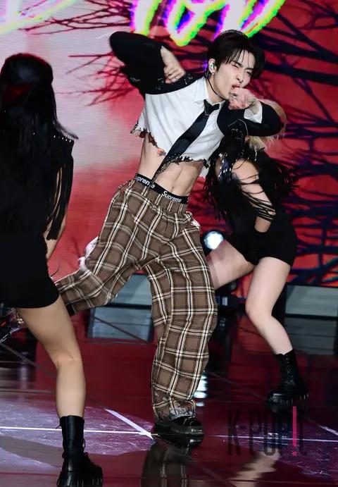 Lee Dong-yeol — Showcase