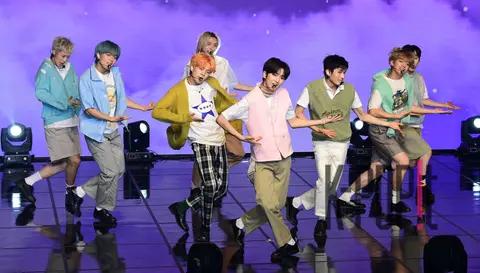 Whee B — Showcase