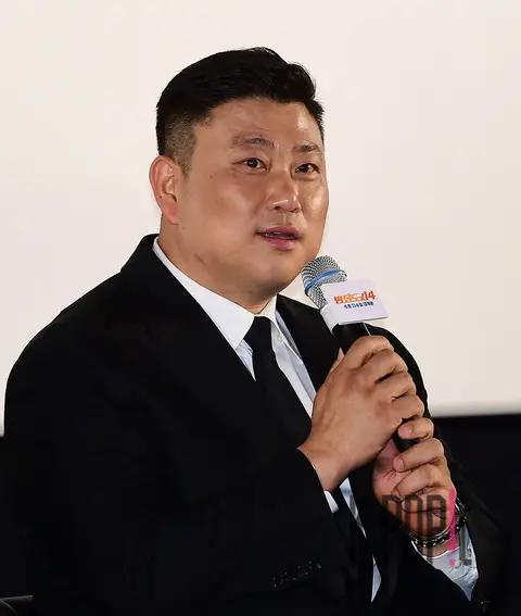 Director Heo Myung-haeng — Crime City 4 Box Office Gratitude