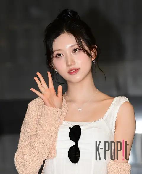 Gaeul (IVE) — Airport