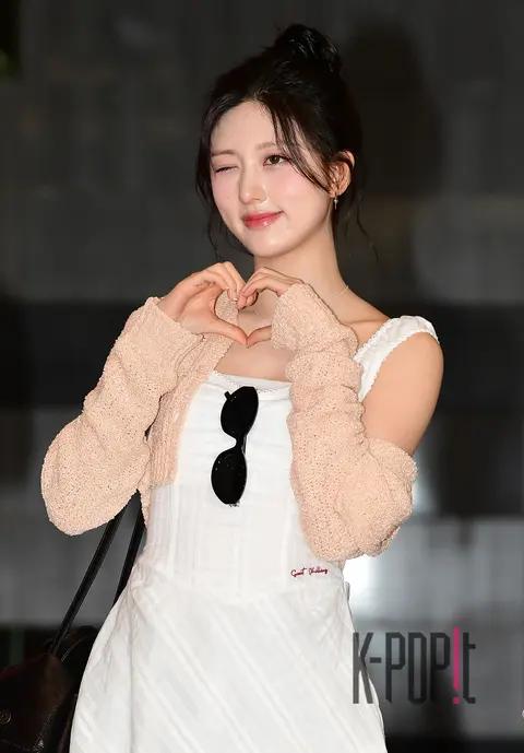 Gaeul (IVE) — Airport