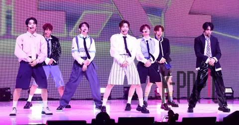 NesGi — Showcase Debut