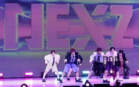NesGi — Showcase Debut
