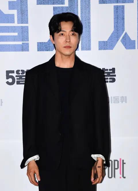 Lee Moo-saeng — The Architect Press Premiere