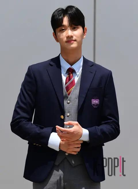 Kim Jae-won — Ask Us Anything Arrival