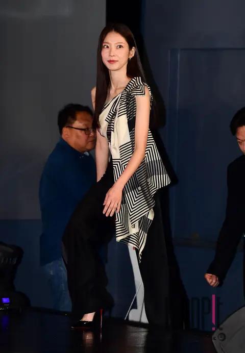Gong Seung-yeon — Handsome Guys Production Briefing