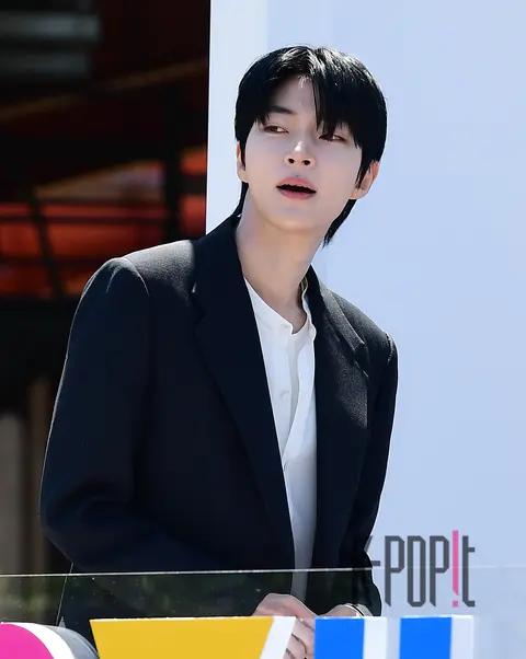 Hwang In-youp — Launch
