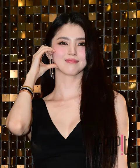 Han So-hee — Launch