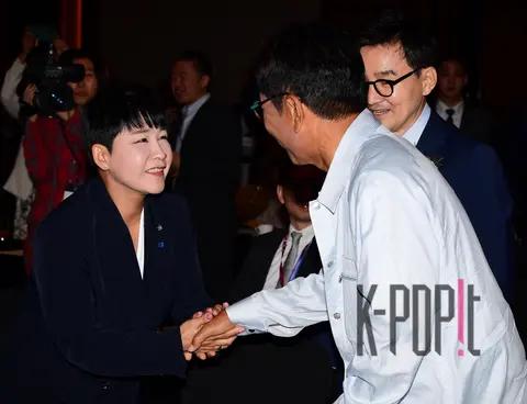 Lee Soo-man, Lia — Speech
