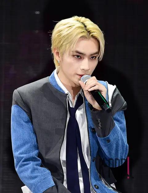 Xiaojun (WayV) — Showcase