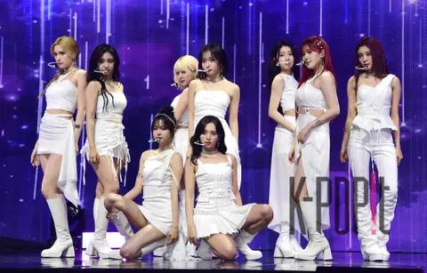 Kep1er — Showcase