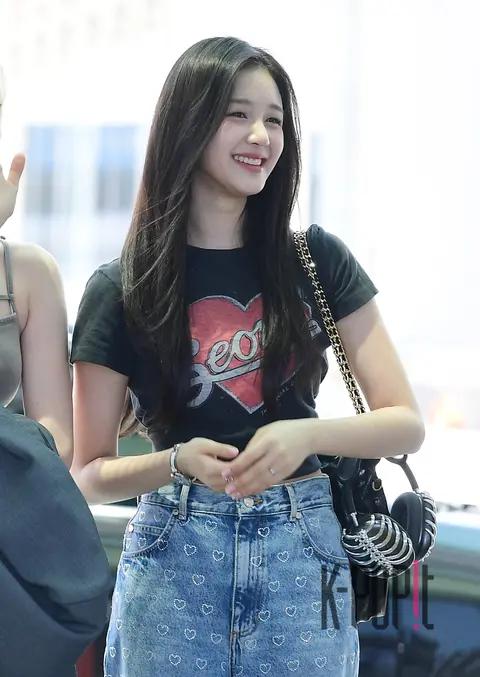 Pharita (BABYMONSTER) — Airport