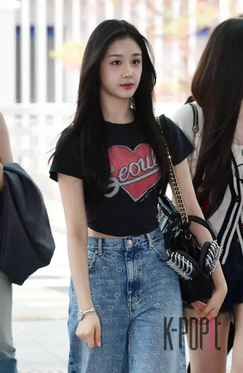 Pharita (BABYMONSTER) — Airport