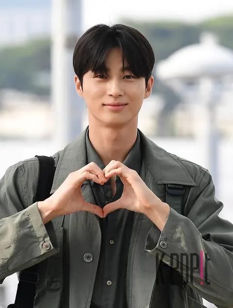 Byeon Woo-seok — Airport