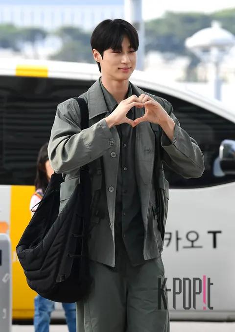 Byeon Woo-seok — Airport