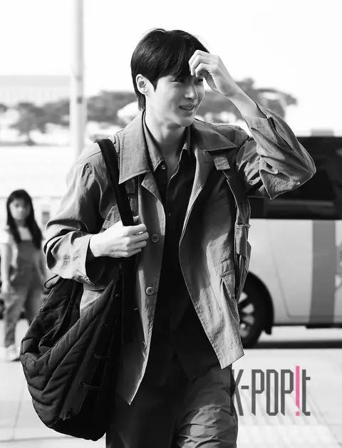 Byeon Woo-seok — Airport