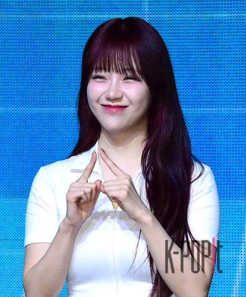 Jiwon (cignature) — Showcase