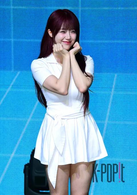 Jiwon (cignature) — Showcase