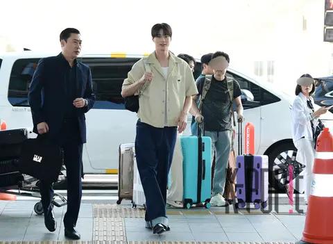 Byeon Woo-seok — Airport