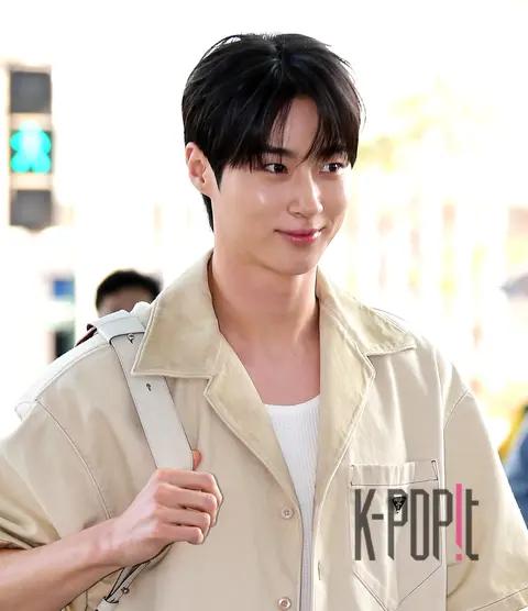 Byeon Woo-seok — Airport